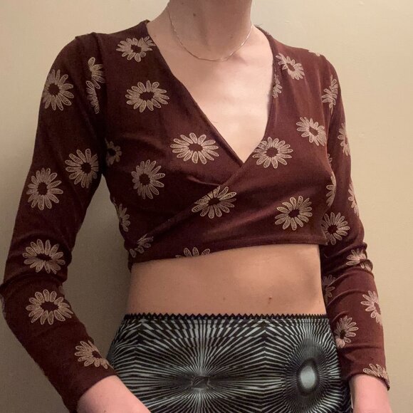 Vintage Wrap Top - Picture 1 of 3